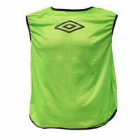 манишка umbro training bib senior 231910 (017) зеленая